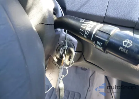 2004 Toyota Camry Le from USA, damaged, VIN 4T1BE32K64U870310